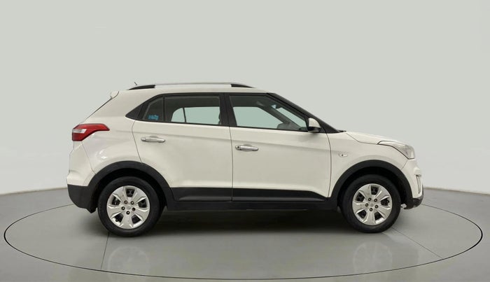 2016 Hyundai Creta BASE 1.6 PETROL, CNG, Manual, 1,20,376 km, Right Side View