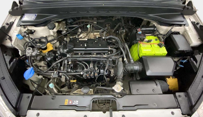 2016 Hyundai Creta BASE 1.6 PETROL, CNG, Manual, 1,20,376 km, Engine View