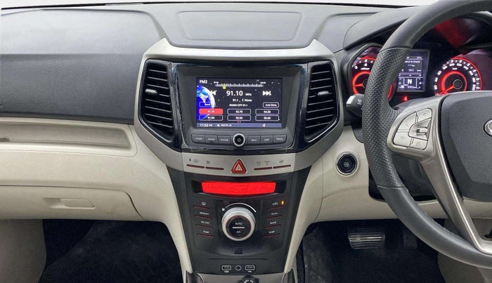 2022 Mahindra XUV300 W8 (O) 1.2 PETROL AMT, Petrol, Automatic, 9,801 km, Air Conditioner