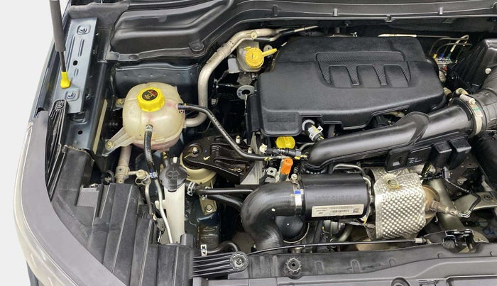 2022 Mahindra XUV300 W8 (O) 1.2 PETROL AMT, Petrol, Automatic, 9,801 km, Engine View - Right