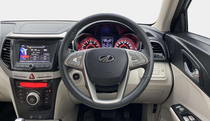 2022 Mahindra XUV300 W8 (O) 1.2 PETROL AMT, Petrol, Automatic, 9,801 km, Steering Wheel Close Up