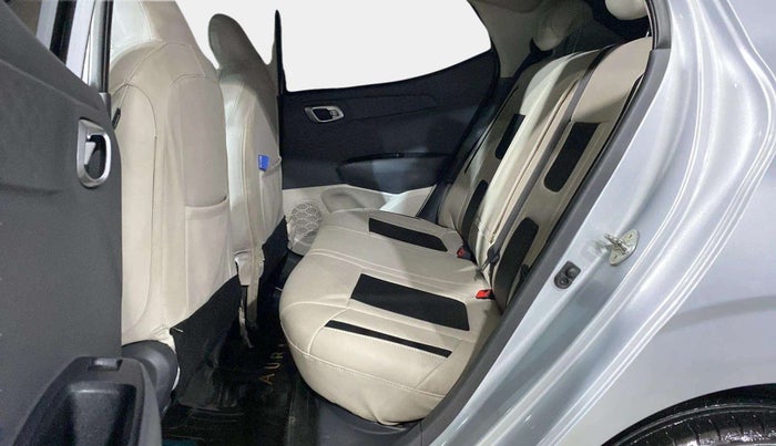 2024 Hyundai AURA SX 1.2 CNG, CNG, Manual, 25,675 km, Right Side Rear Door Cabin