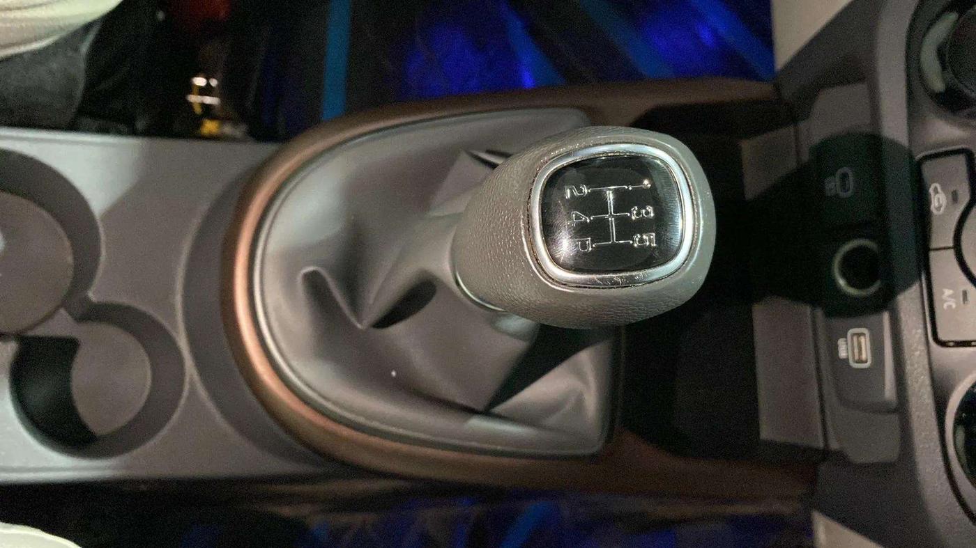 2024 Hyundai AURA SX 1.2 CNG, CNG, Manual, 25,675 km, Gear Lever