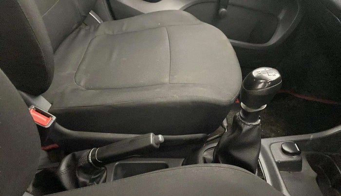 2017 Renault Kwid RXL, Petrol, Manual, 46,458 km, Gear Lever