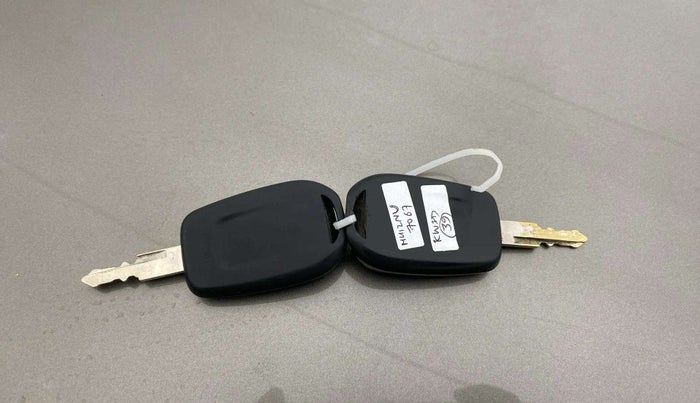 2017 Renault Kwid RXL, Petrol, Manual, 46,458 km, Key Close Up