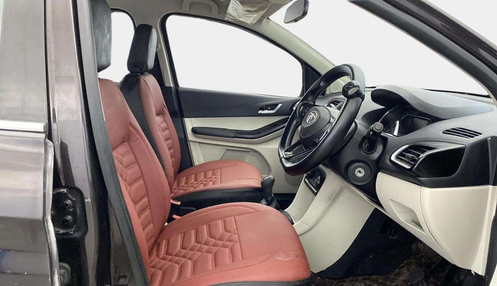 2022 Tata Tiago XZ PLUS CNG, CNG, Manual, 60,802 km, Right Side Front Door Cabin