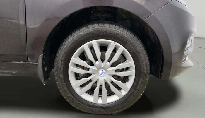 2022 Tata Tiago XZ PLUS CNG, CNG, Manual, 60,802 km, Right Front Wheel