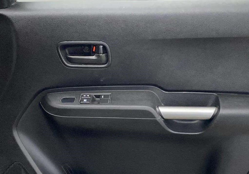 2021 Maruti IGNIS SIGMA 1.2, Petrol, Manual, 27,306 km, Driver Side Door Panels Control