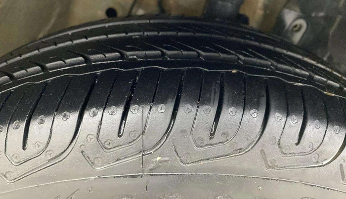 2017 Honda Jazz 1.2L I-VTEC V AT, Petrol, Automatic, 66,507 km, Right Front Tyre Tread
