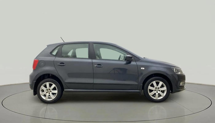 2015 Volkswagen Polo COMFORTLINE 1.2L, Petrol, Manual, 53,300 km, Right Side View
