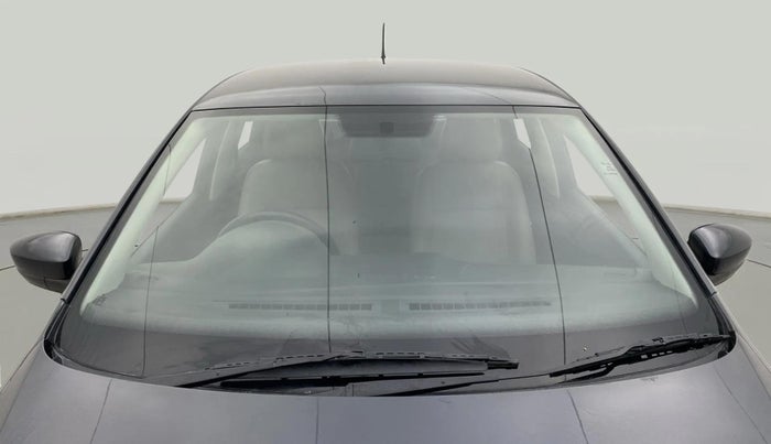 2015 Volkswagen Polo COMFORTLINE 1.2L, Petrol, Manual, 53,300 km, Front Windshield