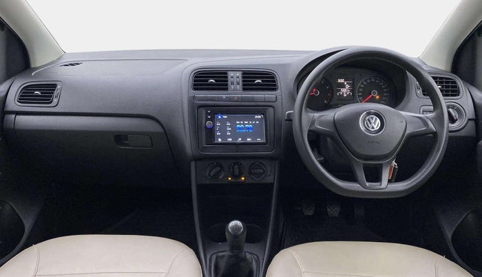 2015 Volkswagen Polo COMFORTLINE 1.2L, Petrol, Manual, 53,300 km, Dashboard