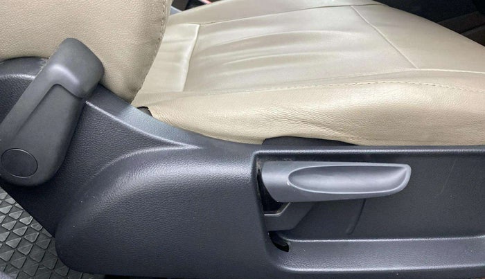 2015 Volkswagen Polo COMFORTLINE 1.2L, Petrol, Manual, 53,300 km, Driver Side Adjustment Panel