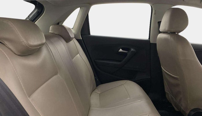 2015 Volkswagen Polo COMFORTLINE 1.2L, Petrol, Manual, 53,300 km, Right Side Rear Door Cabin