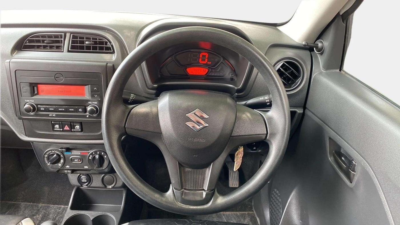 2024 Maruti Alto K10 VXI AMT, Petrol, Automatic, 10,294 km, Steering Wheel Close Up