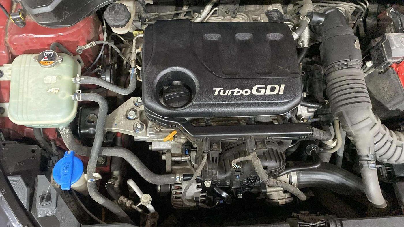 2020 Hyundai NEW I20 ASTA 1.0 GDI TURBO DCT, Petrol, Automatic, 71,358 km, Engine View - Right