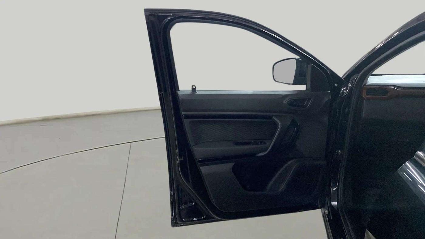 2023 Renault Kiger RXZ Turbo CVT Urban Night Limited, Petrol, Automatic, 9,896 km, LHS Front Door