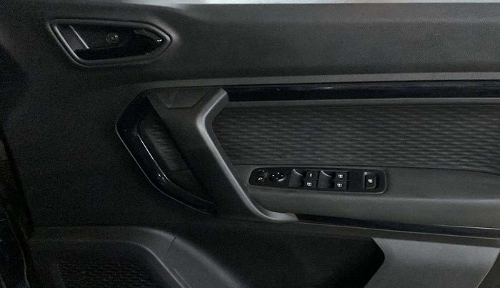 2023 Renault Kiger RXZ Turbo CVT Urban Night Limited, Petrol, Automatic, 9,896 km, Driver Side Door Panels Control