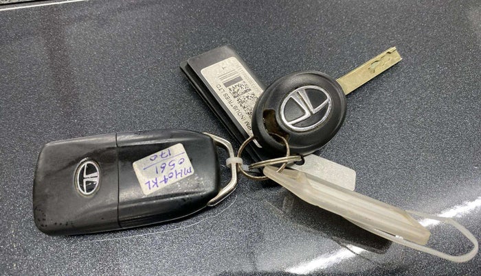 2020 Tata Tiago XZA PETROL, Petrol, Automatic, 46,850 km, Key Close Up