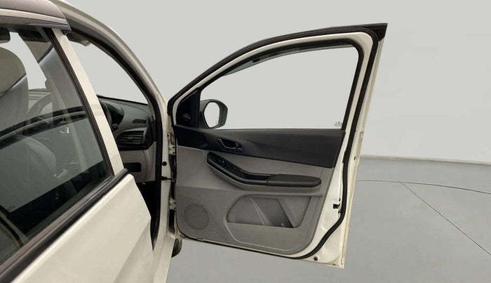 2022 Tata Tiago XM CNG, CNG, Manual, 58,504 km, RHS Front Door