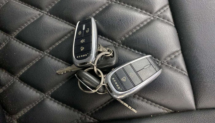 2022 Maruti Alto LXI O, Petrol, Manual, 10,372 km, Key Close Up
