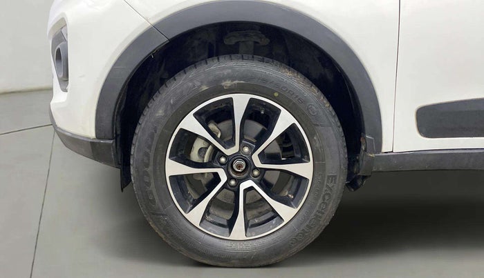 2021 Tata NEXON XZA PLUS PETROL, Petrol, Automatic, 28,124 km, Left Front Wheel