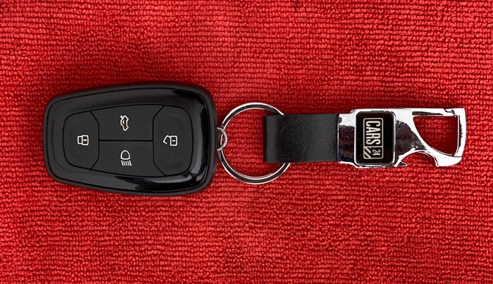 2021 Tata Harrier XZ PLUS 2.0L DUAL TONE, Diesel, Manual, 70,859 km, Key Close Up
