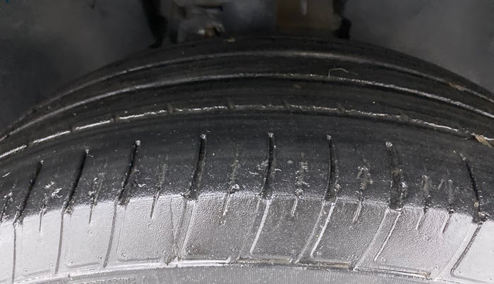 2021 Tata Harrier XZ PLUS 2.0L DUAL TONE, Diesel, Manual, 70,859 km, Right Front Tyre Tread