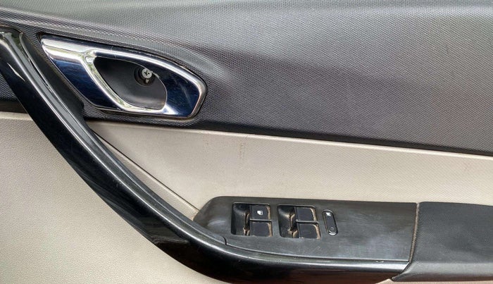 2017 Tata Tiago XZ PETROL, Petrol, Manual, 75,757 km, Driver Side Door Panels Control