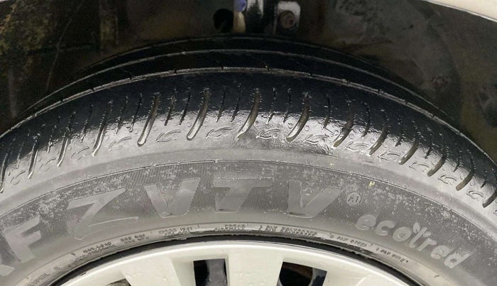 2021 Maruti Baleno DELTA CVT PETROL 1.2, Petrol, Automatic, 53,860 km, Right Front Tyre Tread