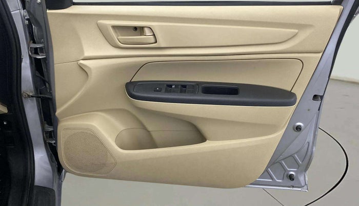 2020 Honda Amaze 1.2L I-VTEC E, Petrol, Manual, 32,585 km, Driver Side Door Panels Control