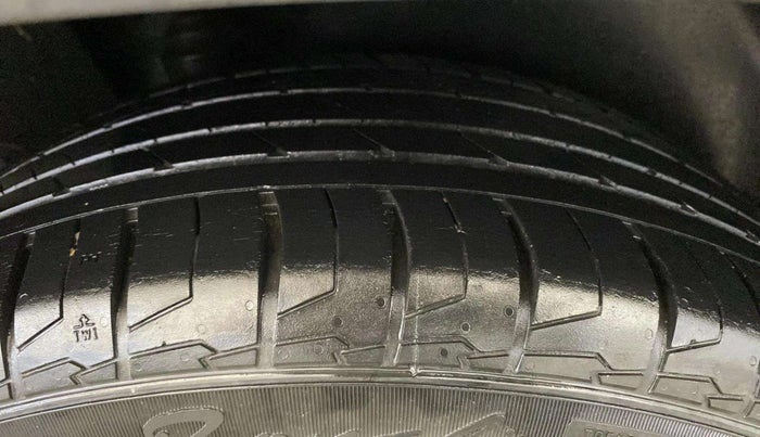 2022 Hyundai Creta SX 1.5 PETROL, Petrol, Manual, 37,282 km, Right Rear Tyre Tread