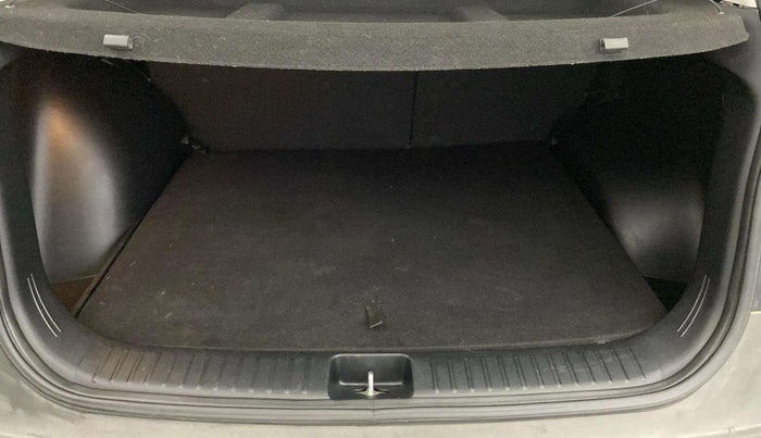 2022 Hyundai Creta SX 1.5 PETROL, Petrol, Manual, 37,282 km, Boot Inside