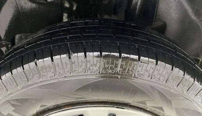 2021 Maruti Swift VXI, Petrol, Manual, 64,972 km, Left Rear Tyre Tread