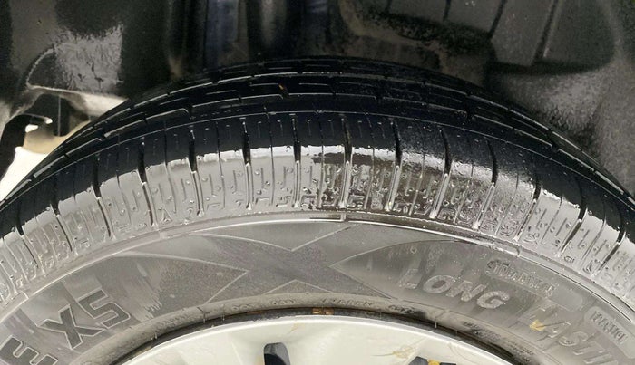 2021 Maruti Swift VXI, Petrol, Manual, 64,972 km, Right Rear Tyre Tread