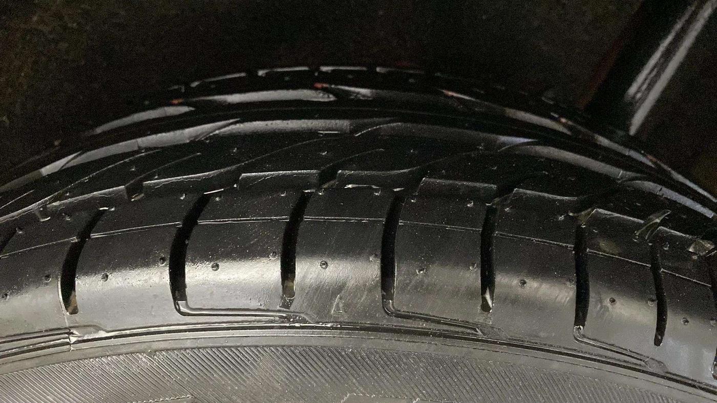 2020 Maruti Vitara Brezza VXI, Petrol, Manual, 43,925 km, Left Rear Tyre Tread
