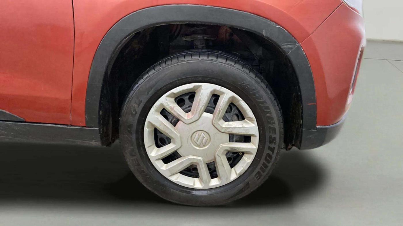2020 Maruti Vitara Brezza VXI, Petrol, Manual, 43,925 km, Right Front Wheel