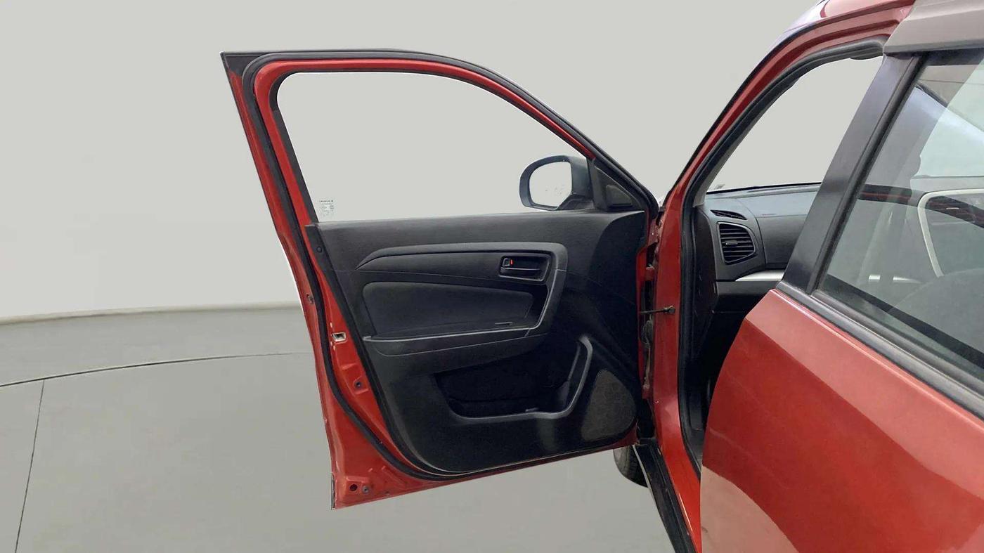 2020 Maruti Vitara Brezza VXI, Petrol, Manual, 43,925 km, LHS Front Door