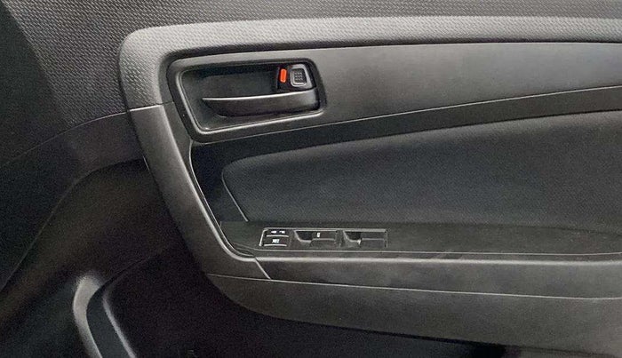 2020 Maruti Vitara Brezza VXI, Petrol, Manual, 43,802 km, Driver Side Door Panels Control