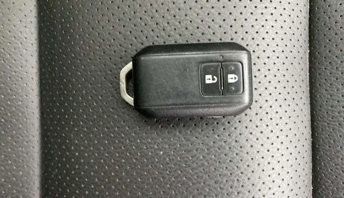 2022 Maruti Swift ZXI AMT, Petrol, Automatic, 56,705 km, Key Close Up