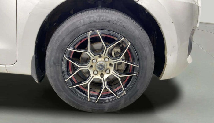 2022 Maruti Swift ZXI AMT, Petrol, Automatic, 56,705 km, Right Front Wheel