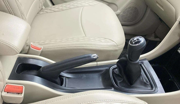 2019 Maruti Ciaz SIGMA 1.5 SHVS MT  PETROL, Petrol, Manual, 61,645 km, Gear Lever