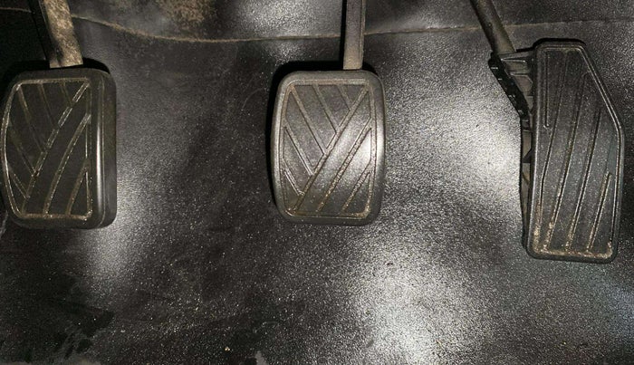 2018 Maruti Swift VXI, Petrol, Manual, 16,155 km, Pedals