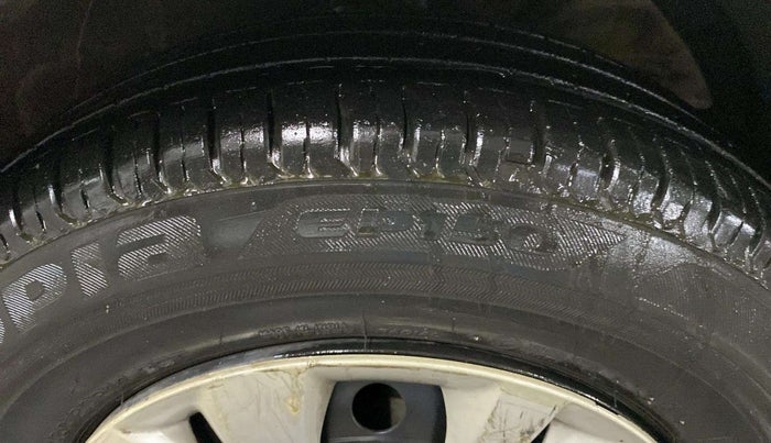 2018 Maruti Swift VXI, Petrol, Manual, 16,155 km, Right Front Tyre Tread