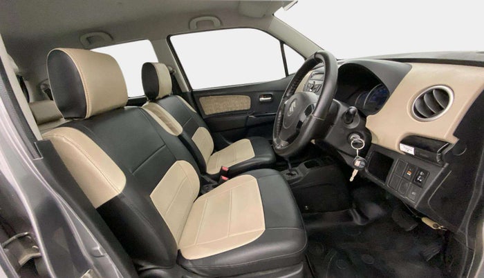 2017 Maruti Wagon R 1.0 VXI AMT, Petrol, Automatic, 31,209 km, Right Side Front Door Cabin