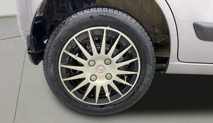 2017 Maruti Wagon R 1.0 VXI AMT, Petrol, Automatic, 31,209 km, Right Rear Wheel