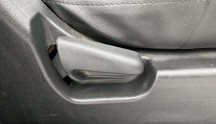 2017 Maruti Wagon R 1.0 VXI AMT, Petrol, Automatic, 31,209 km, Driver Side Adjustment Panel