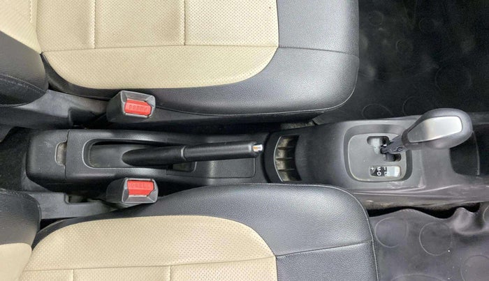 2017 Maruti Wagon R 1.0 VXI AMT, Petrol, Automatic, 31,209 km, Gear Lever