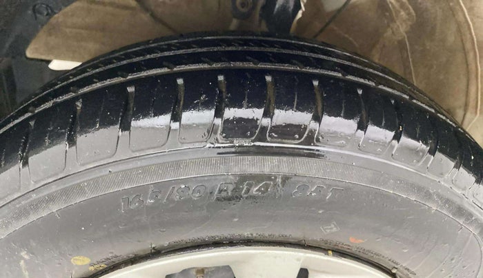 2021 Maruti Swift VXI, Petrol, Manual, 40,246 km, Left Front Tyre Tread