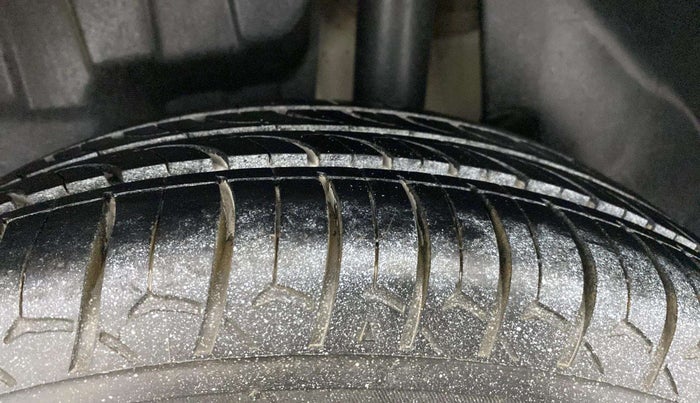 2018 Maruti Swift ZXI PLUS, Petrol, Manual, 68,723 km, Left Rear Tyre Tread